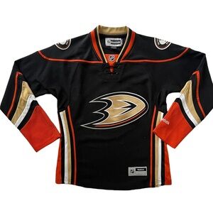 ANAHEIM DUCKS / REEBOK BLACK/ORANGE/GOLD WOMEN’S AUTHENTIC JERSEY SIZE SMALL